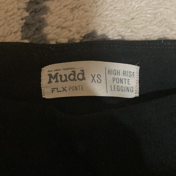 Mudd High Rise Pointe Legging - Picture 2 of 2